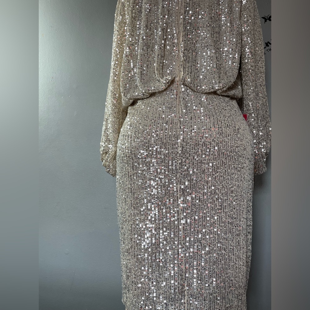 Dress - Picture 2 of 6